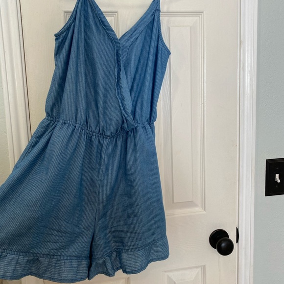 Ruffle hem romper - Picture 1 of 4